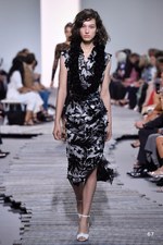 マイケル・コース コレクション 2018年春夏、ペールカラーで表現するトロピカルムード｜写真67