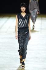 イッセイミヤケ 2018年春夏コレクション - アイスランドへの愛を朧気な記憶で手繰り寄せて｜写真2