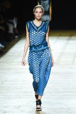 イッセイミヤケ 2018年春夏コレクション - アイスランドへの愛を朧気な記憶で手繰り寄せて｜写真4