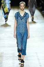 イッセイミヤケ 2018年春夏コレクション - アイスランドへの愛を朧気な記憶で手繰り寄せて｜写真5