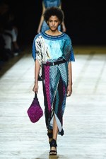 イッセイミヤケ 2018年春夏コレクション - アイスランドへの愛を朧気な記憶で手繰り寄せて｜写真8