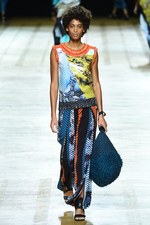 イッセイミヤケ 2018年春夏コレクション - アイスランドへの愛を朧気な記憶で手繰り寄せて｜写真9