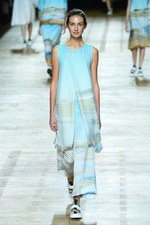 イッセイミヤケ 2018年春夏コレクション - アイスランドへの愛を朧気な記憶で手繰り寄せて｜写真20