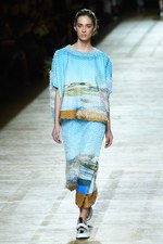 イッセイミヤケ 2018年春夏コレクション - アイスランドへの愛を朧気な記憶で手繰り寄せて｜写真21