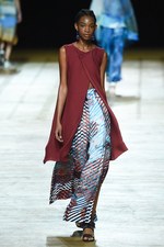 イッセイミヤケ 2018年春夏コレクション - アイスランドへの愛を朧気な記憶で手繰り寄せて｜写真25