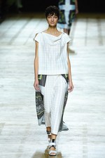 イッセイミヤケ 2018年春夏コレクション - アイスランドへの愛を朧気な記憶で手繰り寄せて｜写真41