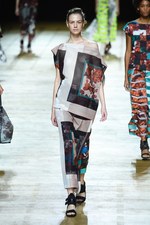 イッセイミヤケ 2018年春夏コレクション - アイスランドへの愛を朧気な記憶で手繰り寄せて｜写真50