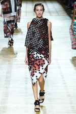 イッセイミヤケ 2018年春夏コレクション - アイスランドへの愛を朧気な記憶で手繰り寄せて｜写真54