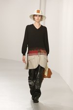 ロエベ 2018年春夏ウィメンズコレクション -  アートピースを探しに旅するロエベウーマン｜写真31