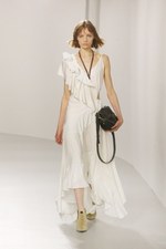 ロエベ 2018年春夏ウィメンズコレクション -  アートピースを探しに旅するロエベウーマン｜写真44