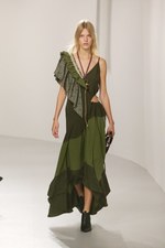 ロエベ 2018年春夏ウィメンズコレクション -  アートピースを探しに旅するロエベウーマン｜写真45