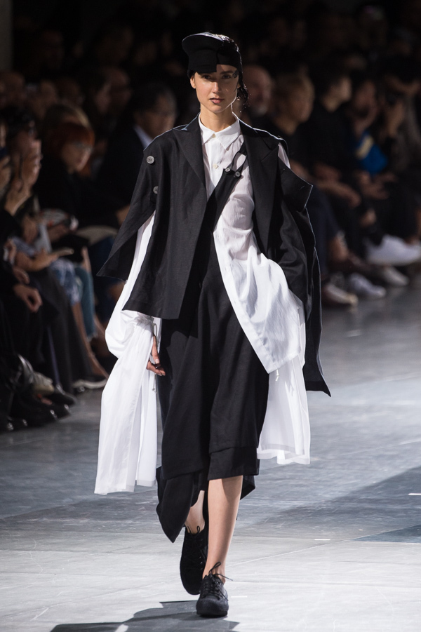 ヨウジヤマモト(Yohji Yamamoto) 2018年春夏ウィメンズコレクション  - 写真7