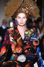 コム デ ギャルソン 2018年春夏コレクション - 様々な才能を集めて作る、洋服の新しい形｜写真2