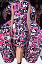 コム デ ギャルソン 2018年春夏コレクション - 様々な才能を集めて作る、洋服の新しい形｜写真43