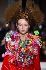 コム デ ギャルソン 2018年春夏コレクション - 様々な才能を集めて作る、洋服の新しい形｜写真45