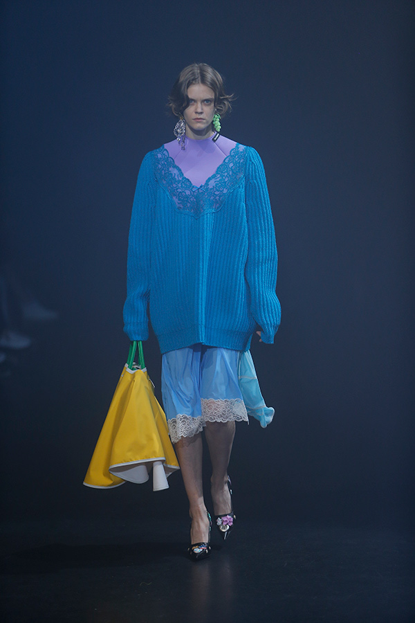 バレンシアガ(BALENCIAGA) 2018年春夏ウィメンズコレクション  - 写真55