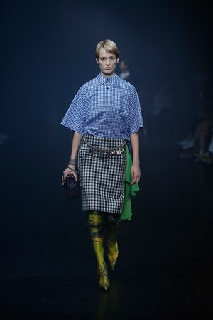バレンシアガ(BALENCIAGA) 2018年春夏ウィメンズコレクション  - 写真9