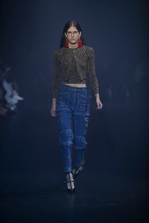 バレンシアガ(BALENCIAGA) 2018年春夏ウィメンズコレクション  - 写真21