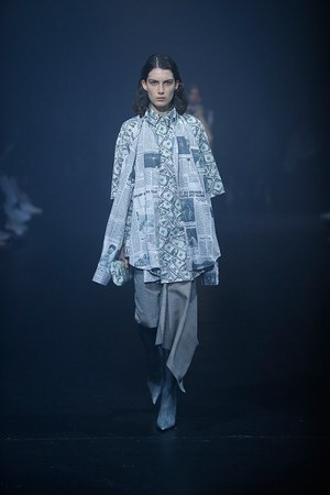 バレンシアガ(BALENCIAGA) 2018年春夏ウィメンズコレクション  - 写真28