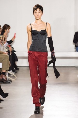 オリヴィエ ティスケンス(OLIVIER THEYSKENS) 2018年春夏ウィメンズコレクション  - 写真14