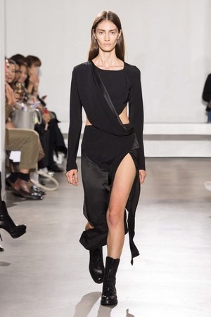 オリヴィエ ティスケンス(OLIVIER THEYSKENS) 2018年春夏ウィメンズコレクション  - 写真25