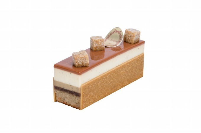 ラデュレ 秋の新作スイーツ そばの実 チョコ キャラメルがハーモニーを奏でるリング型ケーキ ファッションプレス