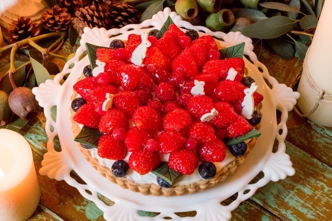 キル フェ ボンのクリスマスケーキ - ツリーやリースをイメージした、フルーツたっぷり贅沢タルト｜写真3