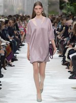 ヴァレンティノ2018年春夏コレクション - 前衛的な視点が告げる、新しい春の訪れ｜写真17