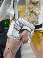 ヴァレンティノ2018年春夏コレクション - 前衛的な視点が告げる、新しい春の訪れ｜写真20