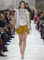 ヴァレンティノ2018年春夏コレクション - 前衛的な視点が告げる、新しい春の訪れ｜写真21