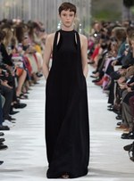 ヴァレンティノ2018年春夏コレクション - 前衛的な視点が告げる、新しい春の訪れ｜写真24