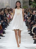 ヴァレンティノ2018年春夏コレクション - 前衛的な視点が告げる、新しい春の訪れ｜写真30