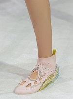 ヴァレンティノ2018年春夏コレクション - 前衛的な視点が告げる、新しい春の訪れ｜写真40