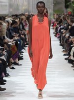 ヴァレンティノ2018年春夏コレクション - 前衛的な視点が告げる、新しい春の訪れ｜写真42