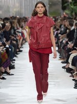 ヴァレンティノ2018年春夏コレクション - 前衛的な視点が告げる、新しい春の訪れ｜写真48