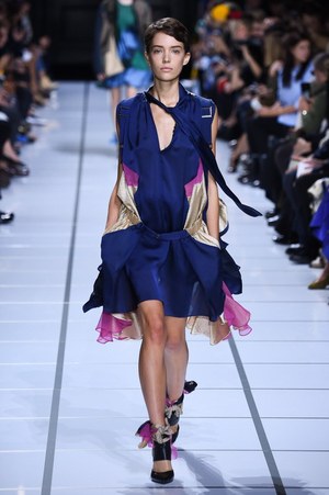 sacai 2018年春夏コレクション - 軽やかに楽しくsacai流ミックスマッチスタイル｜写真3