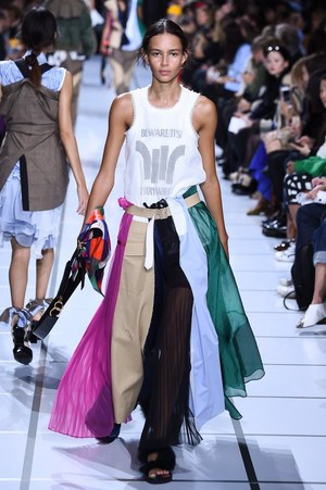 sacai 2018年春夏コレクション - 軽やかに楽しくsacai流ミックスマッチスタイル｜写真23