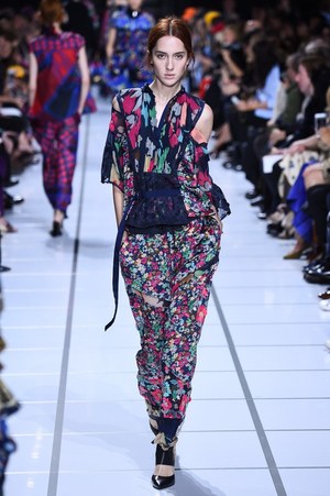 sacai 2018年春夏コレクション - 軽やかに楽しくsacai流ミックスマッチ 