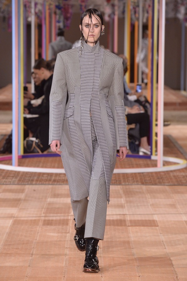 マックイーン(McQueen) 2018年春夏ウィメンズコレクション  - 写真4