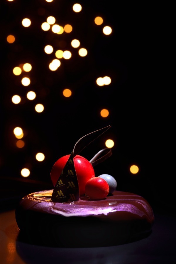 東京マリオットホテルからクリスマスケーキ発売、濃厚な味わいと爽やかな果実のハーモニー｜写真1