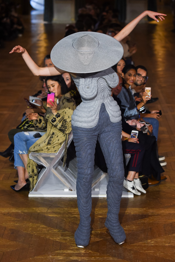 トム ブラウン(THOM BROWNE) 2018年春夏ウィメンズコレクション  - 写真2