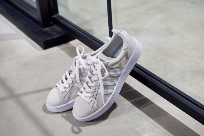 アディダス オリジナルス×メゾン ド リーファー共同開発のスニーカー「キャンパス メゾン」発売