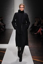 ジャンフランコ フェレ 2012-13年秋冬コレクション - モダンなスタイルで表現された官能美｜写真6