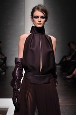 ジャンフランコ フェレ 2012-13年秋冬コレクション - モダンなスタイルで表現された官能美｜写真17