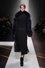 ジャンフランコ フェレ 2012-13年秋冬コレクション - モダンなスタイルで表現された官能美｜写真24