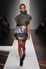 ジャンフランコ フェレ 2012-13年秋冬コレクション - モダンなスタイルで表現された官能美｜写真35