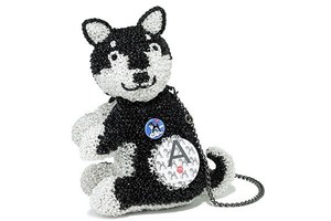 アンテプリマから“黒柴犬”型のワイヤーバッグ - アーティスト・真鍋太郎とコラボ