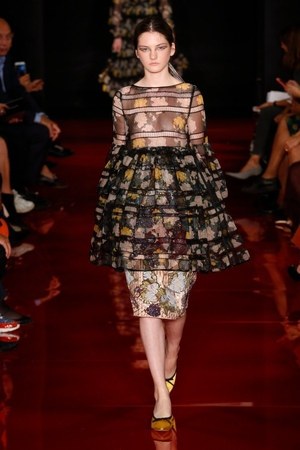 ロシャス 2018年春夏コレクション - 淑女は東洋趣味とボリュームコントロールで刺激を楽しむ｜写真31