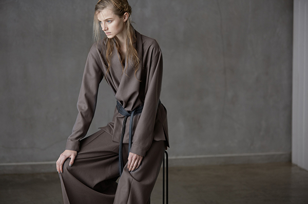 ディウカの秋冬注目アイテム - 優雅なドレープ＆シルエットのウールカシミヤコートなど