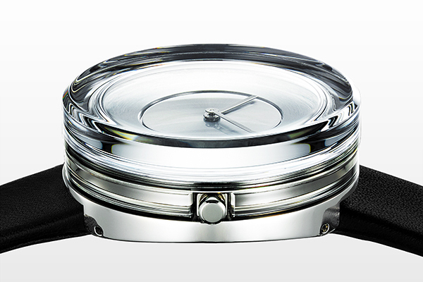 「吉岡徳仁　光とガラス」